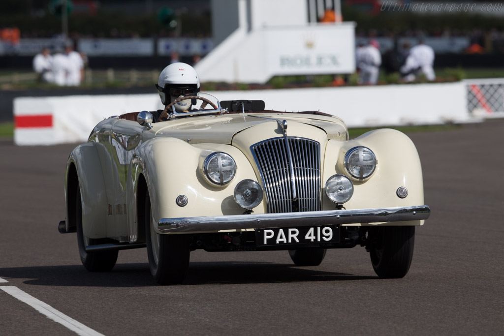 AC Buckland  - Driver: Steve Gray - 2015 Goodwood Revival