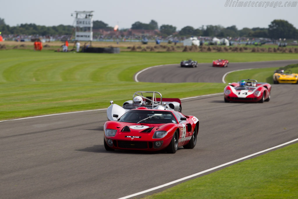 Ford GT40 - Chassis: GT40P/1070 - Driver: Richard Meins - 2015 Goodwood Revival