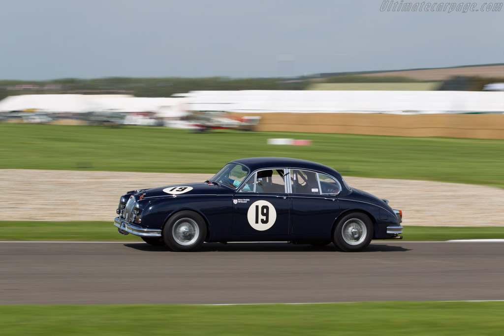 Jaguar Mk2 - Chassis: 231544DN - Entrant: Simon Drabble - Driver: Tiff Needell - 2015 Goodwood Revival