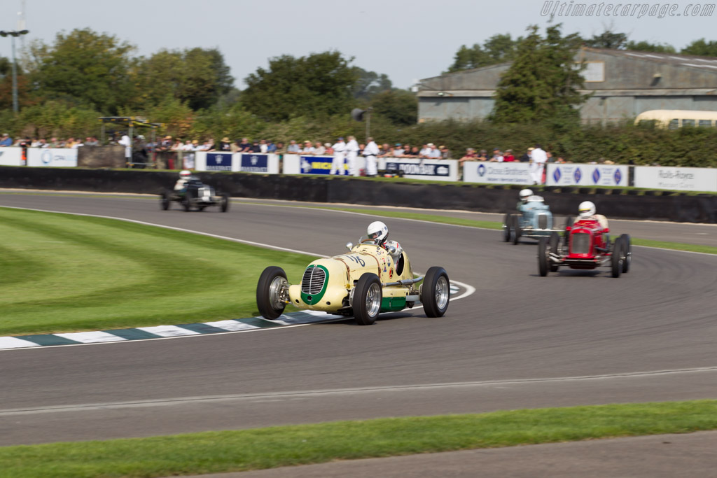 Maserati 6CM - Chassis: 1558 - Driver: Urs Müller - 2015 Goodwood Revival