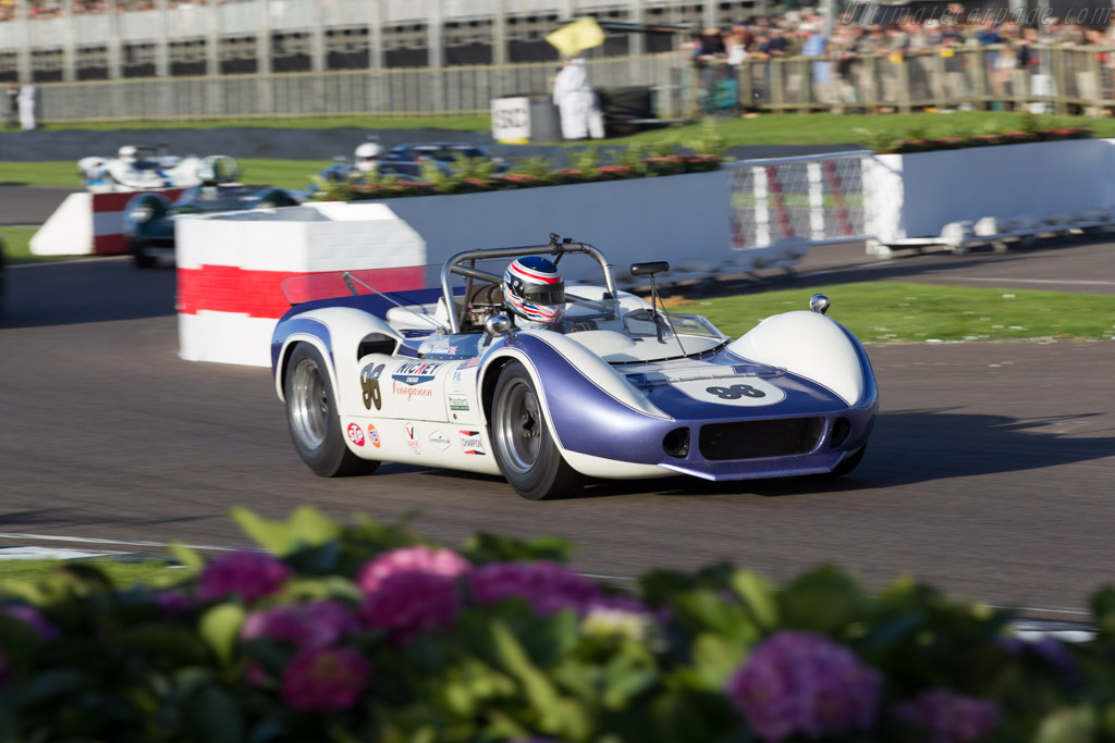 McLaren M1B Chevrolet - Chassis: 30-03 - Driver: Andrew Beaumont - 2015 Goodwood Revival