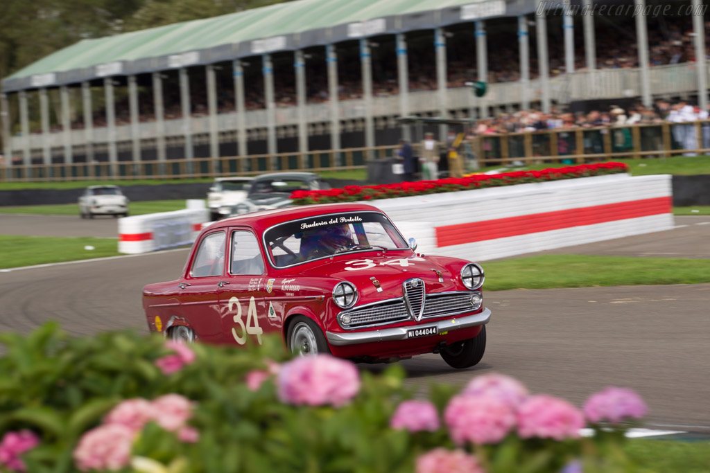 Alfa Romeo Giulietta TI - Chassis: AR227222 - Entrant: Geoff Gordon - Driver: Steve Soper - 2017 Goodwood Revival