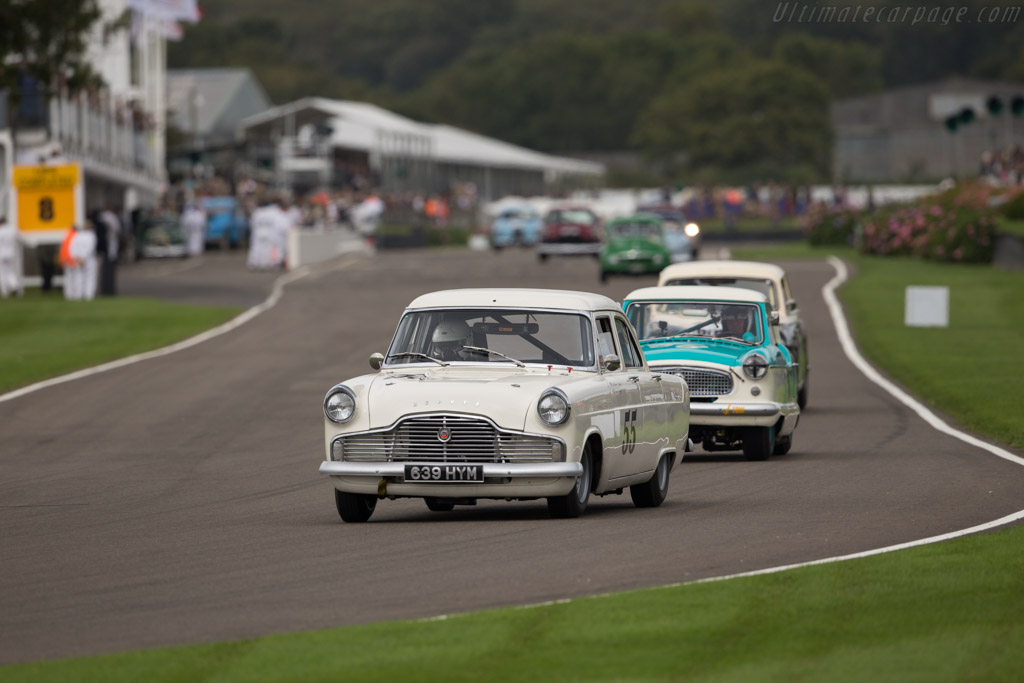Ford Zephyr MkII  - Entrant / Driver Alistair Dyson - 2017 Goodwood Revival