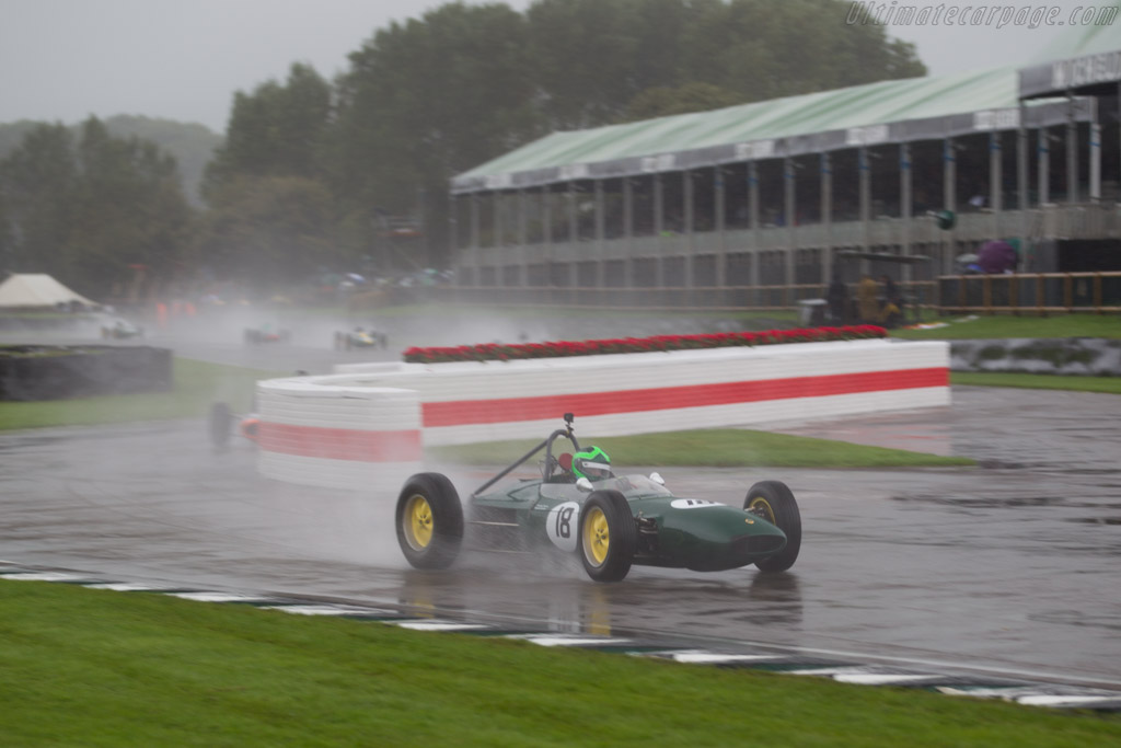 Lotus 24 BRM - Chassis: P2 - Entrant: Malcolm Thorne - Driver: Martin Stretton - 2017 Goodwood Revival