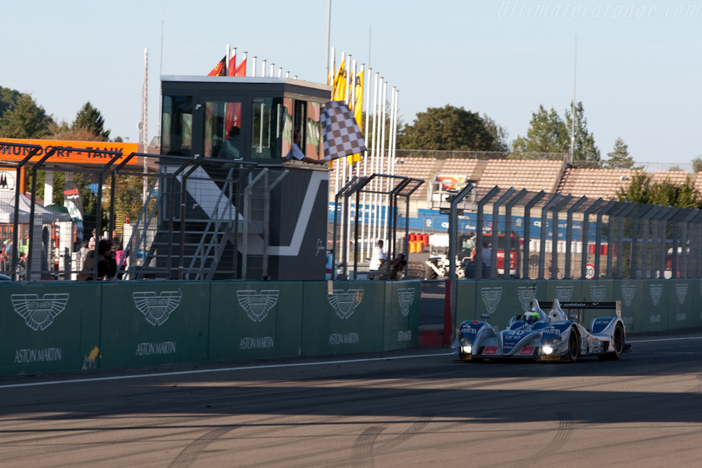 Olivier Pla takes the flag   - 2009 Le Mans Series Nurburgring 1000 km