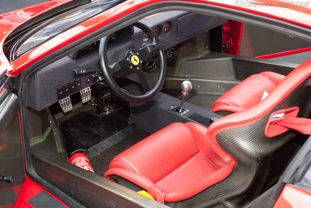 Ferrari F40 - Chassis: 82727  - 2014 Retromobile