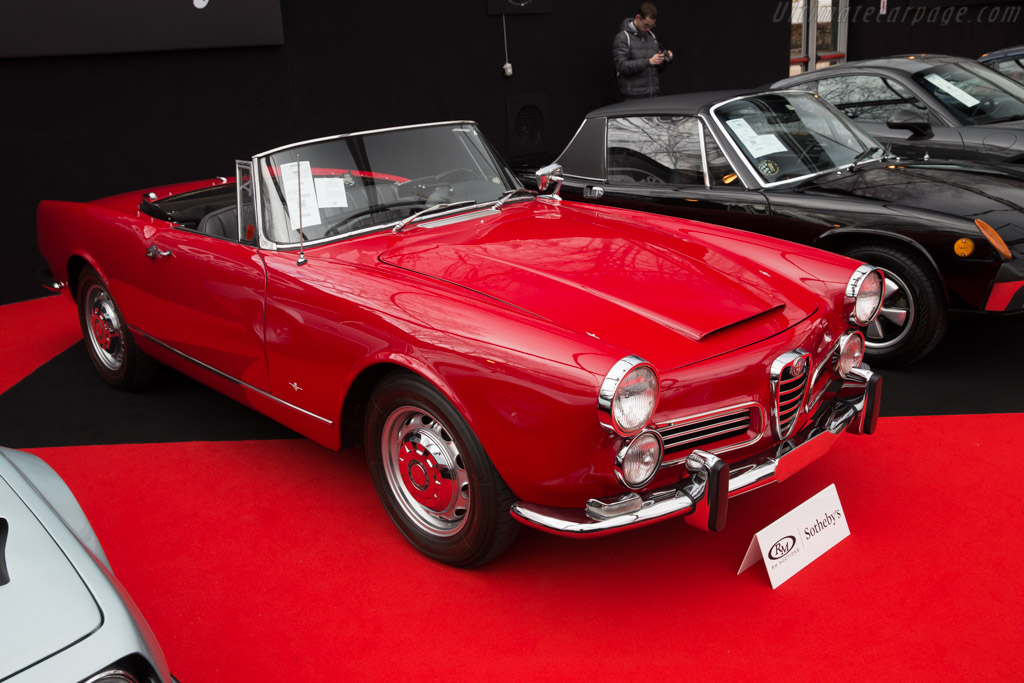 Alfa Romeo 2600 Touring Spider - Chassis: AR191496  - 2017 Retromobile