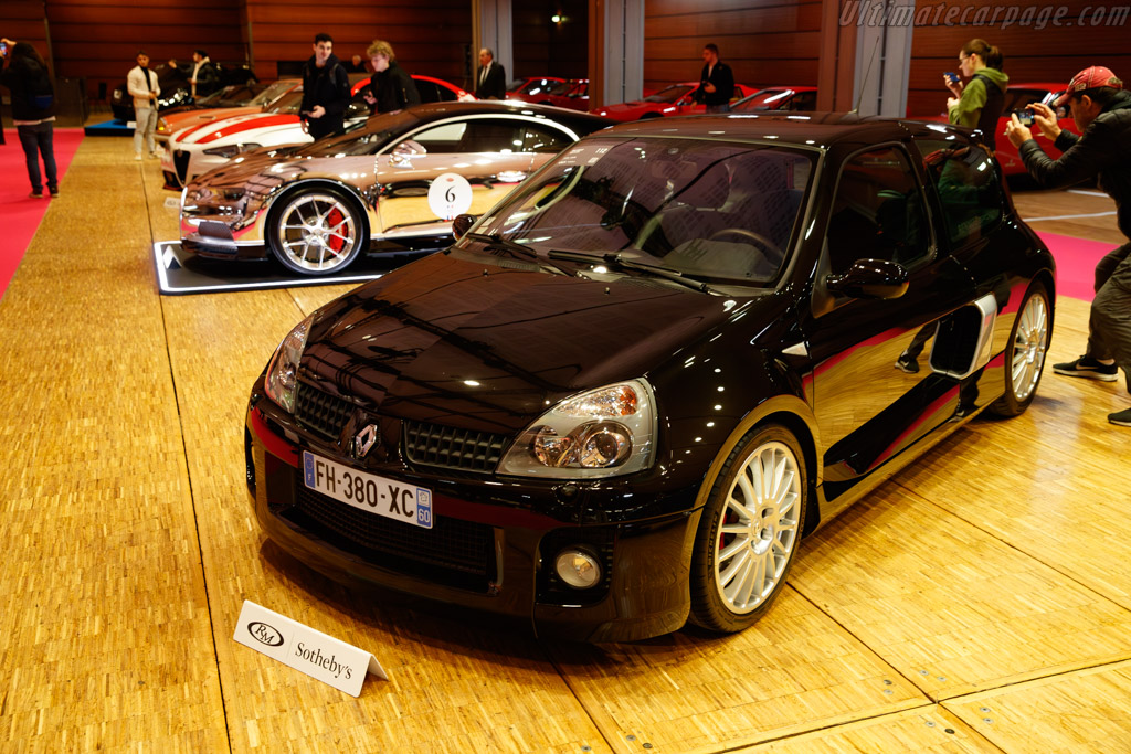 Renault Clio V6 255 - Chassis: VF1C61U0632349293  - 2024 Retromobile