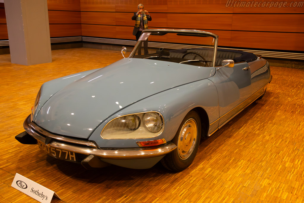 Citroën DS 21 Decapotable - Chassis: 00FB1892  - 2025 Retromobile