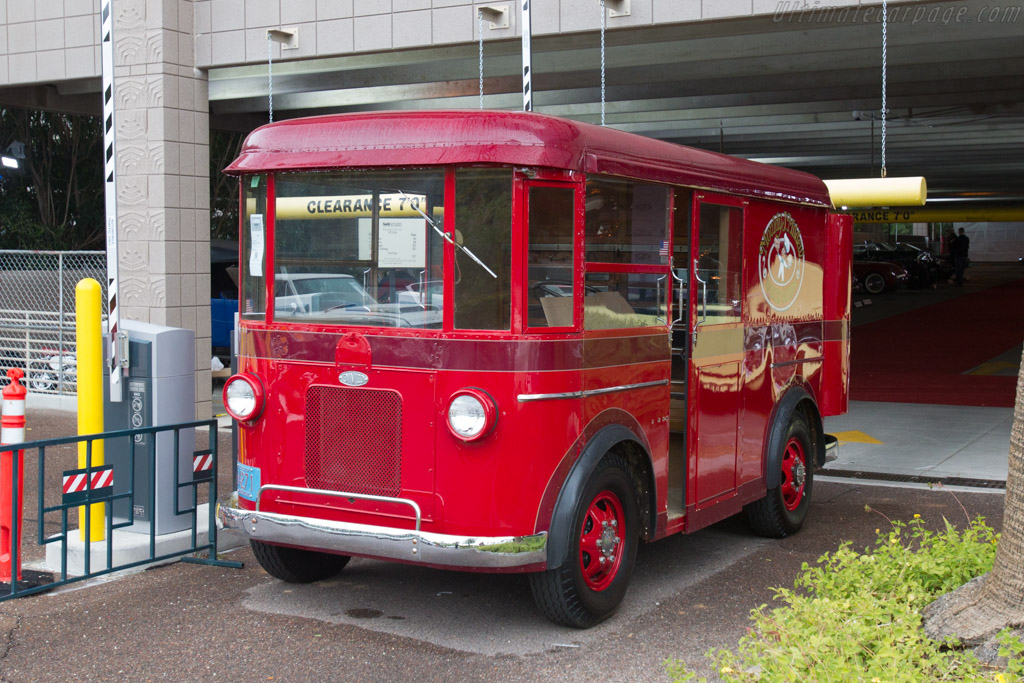 Disco Mouldy J Mildew Delivery Truck - Chassis: F4162A31854  - 2017 Scottsdale Auctions