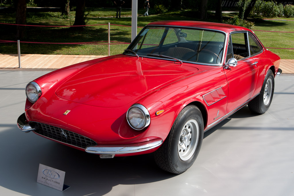 Ferrari 330 GTC - Chassis: 09111  - 2011 Concorso d'Eleganza Villa d'Este