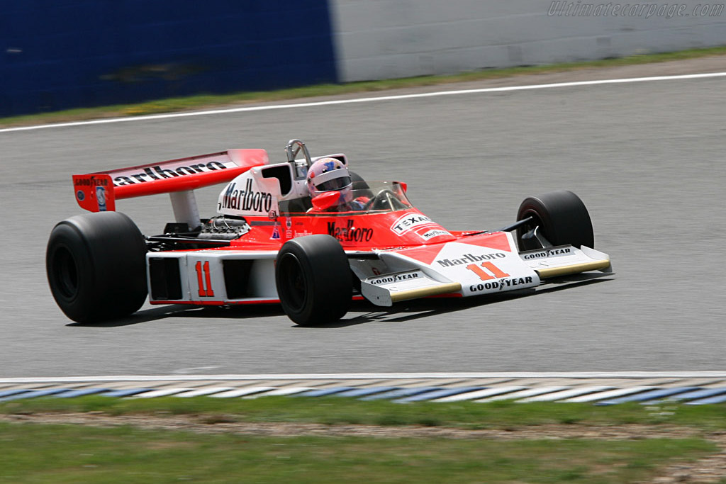 McLaren M23 - Chassis: M23-6  - 2006 Silverstone Classic