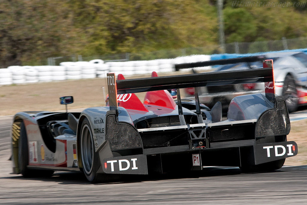 Audi R15 TDI - Chassis: 101  - 2009 Sebring 12 Hours