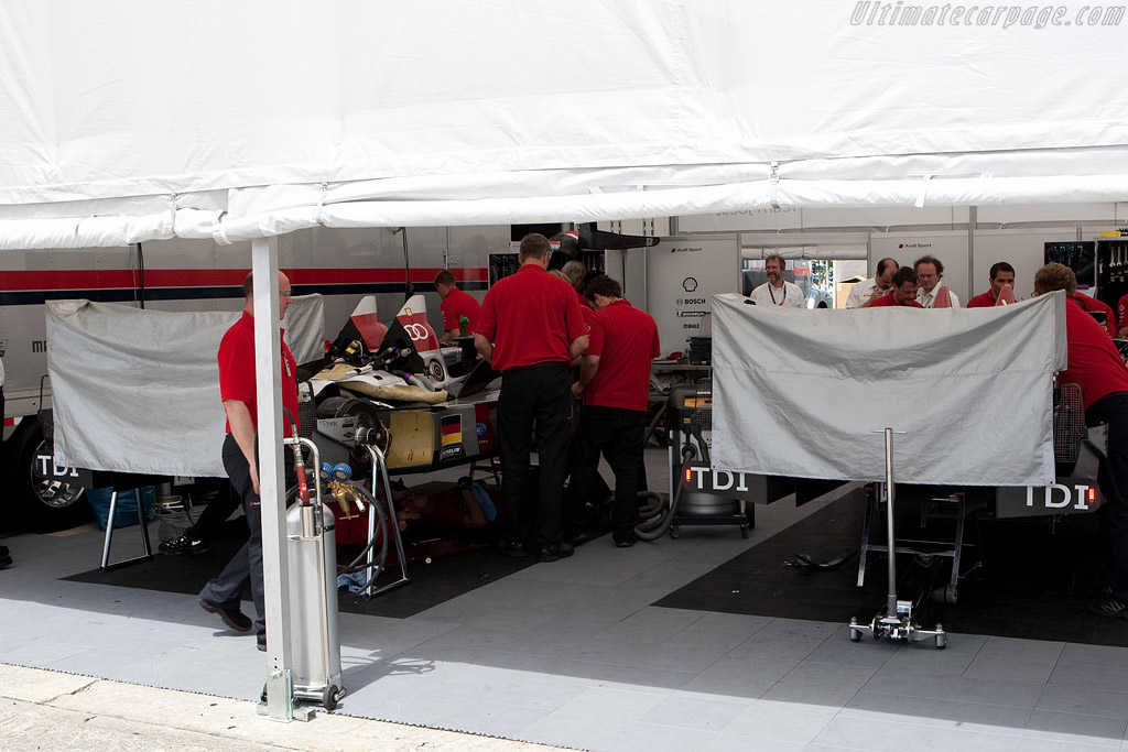 Audi's covert operation   - 2009 Sebring 12 Hours