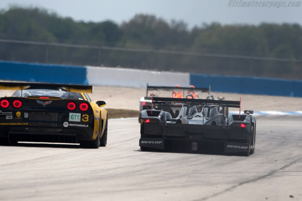 Lola B06/10 AER - Chassis: B0540-HU08  - 2009 Sebring 12 Hours