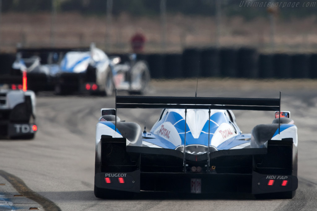 Peugeot 908 HDI Fap - Chassis: 908-05 - Entrant: Team Peugeot Total - Driver: Nicolas Minassian / Pedro Lamy / Christian Klien - 2009 Sebring 12 Hours