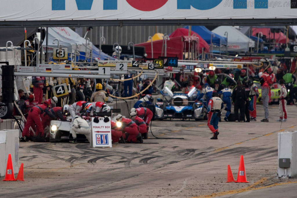 Top three in the pit - Chassis: 101  - 2009 Sebring 12 Hours