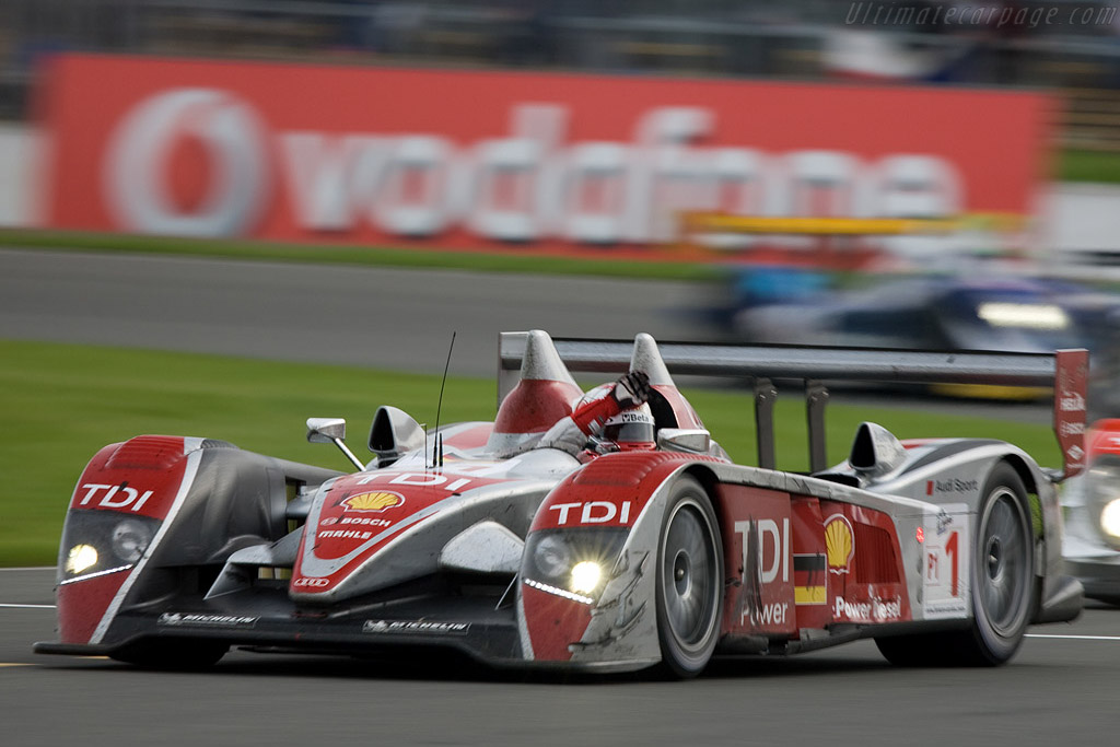 A victorious Dindo Capello - Chassis: 201  - 2008 Le Mans Series Silverstone 1000 km
