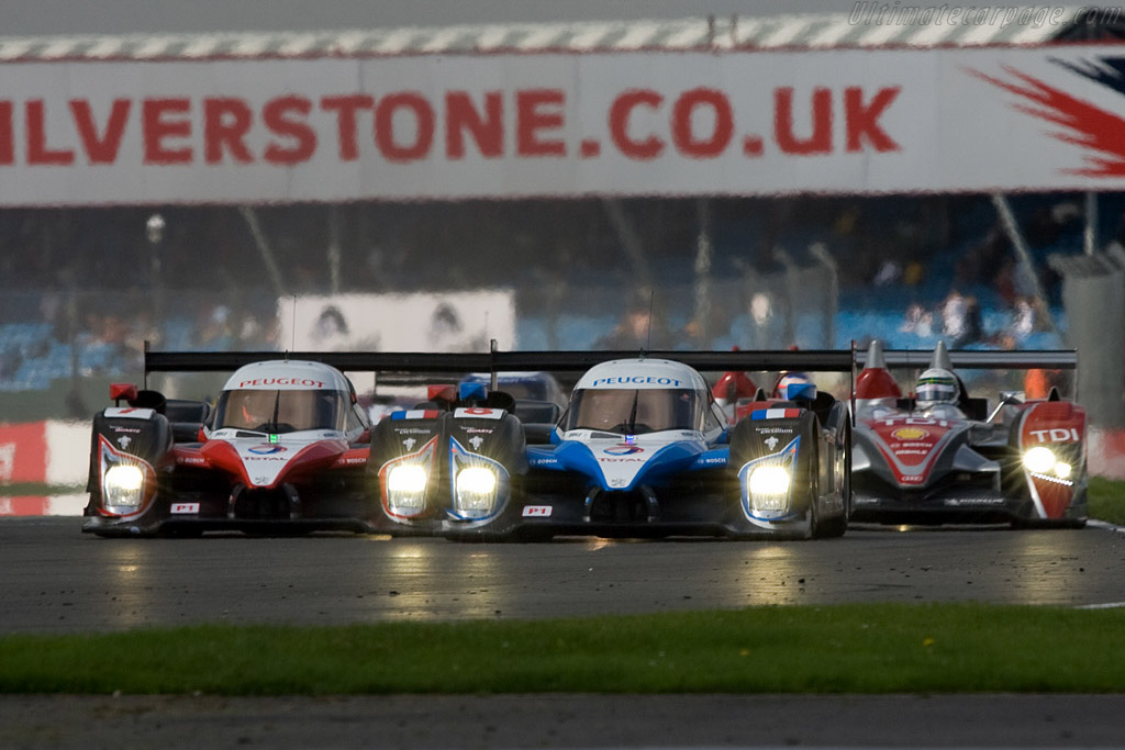 Off they go - Chassis: 908-03  - 2008 Le Mans Series Silverstone 1000 km