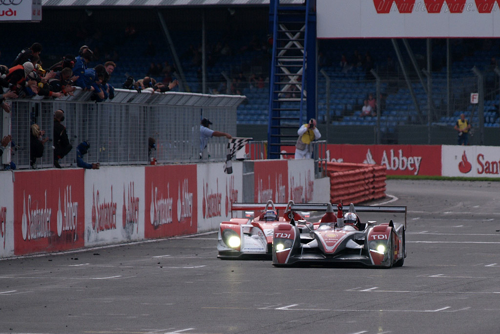 Taking the flag - Chassis: 201  - 2008 Le Mans Series Silverstone 1000 km