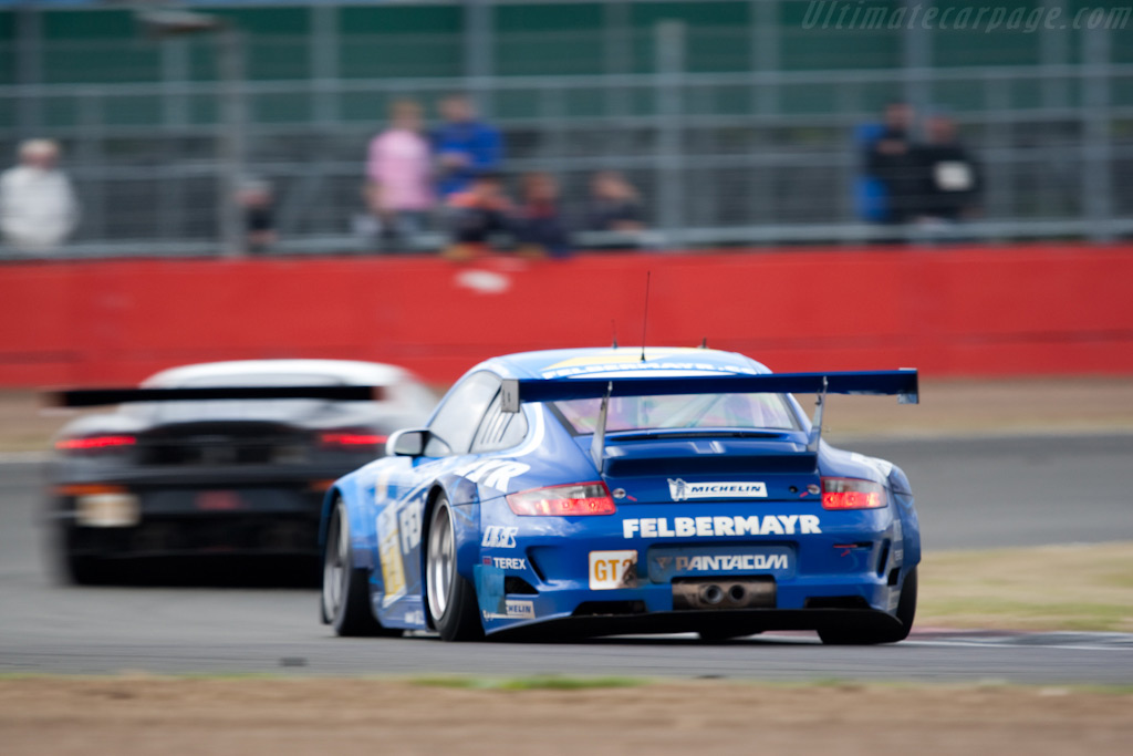 GT2 champions - Chassis: WP0ZZZ99Z9S799911  - 2009 Le Mans Series Silverstone 1000 km