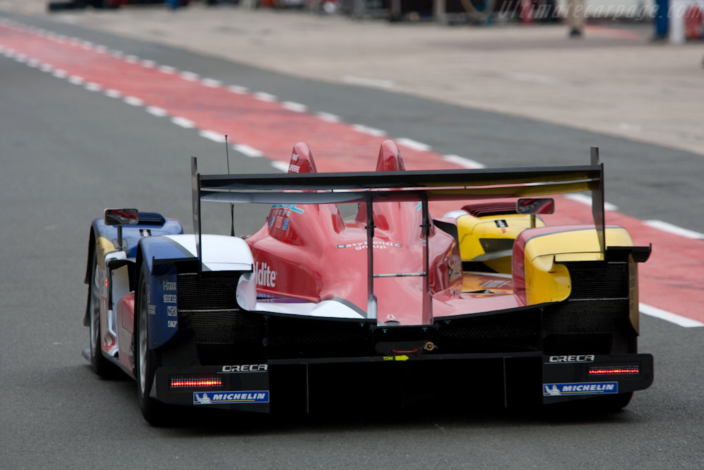 Heading for pit and victory - Chassis: 03  - 2009 Le Mans Series Silverstone 1000 km