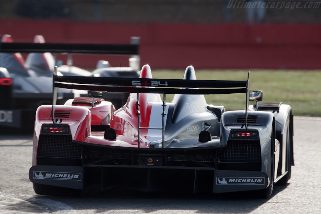 Red, white and black - Chassis: LC70-11  - 2009 Le Mans Series Silverstone 1000 km