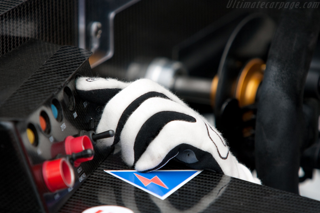 Starter - Chassis: WF01-02  - 2009 Le Mans Series Silverstone 1000 km