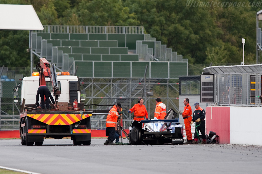 The remains of the Speedy Lola - Chassis: B0980-HU01S  - 2009 Le Mans Series Silverstone 1000 km