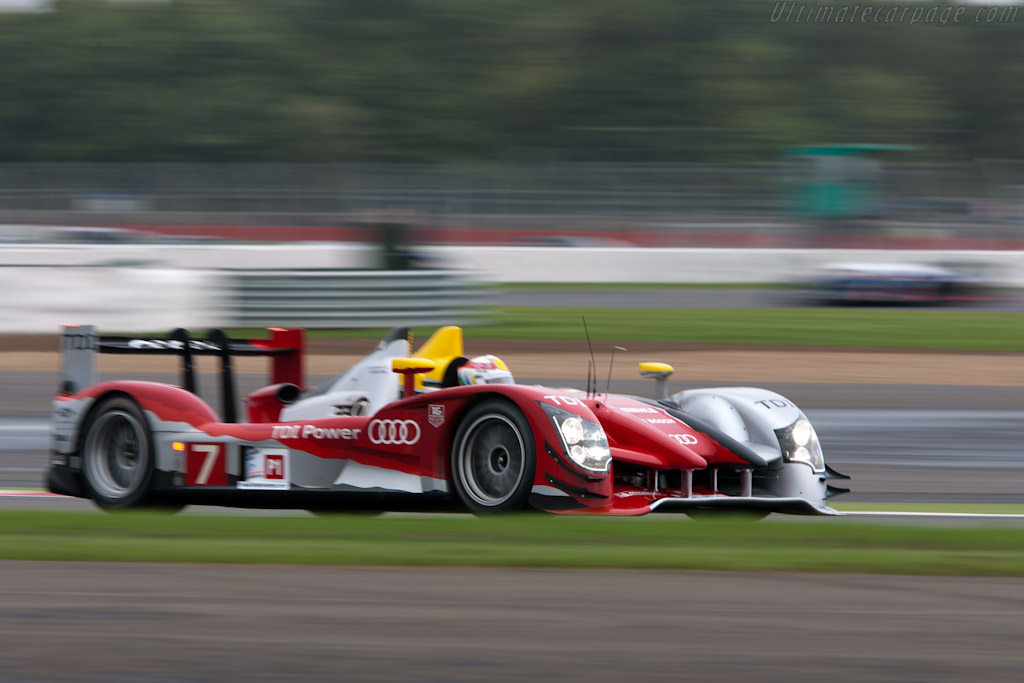 Audi vs Peugeot   - 2010 Le Mans Series Silverstone 1000 km (ILMC)