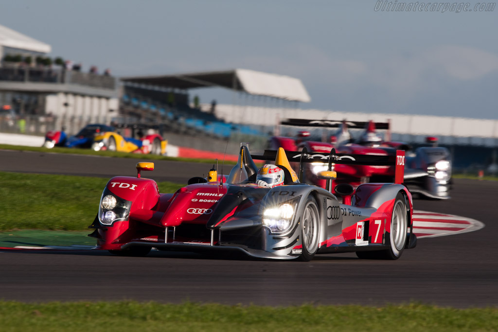Audis vs Peugeot   - 2010 Le Mans Series Silverstone 1000 km (ILMC)