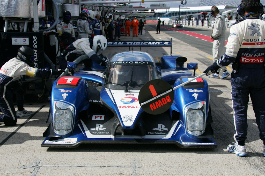 Peugeot stop   - 2010 Le Mans Series Silverstone 1000 km (ILMC)