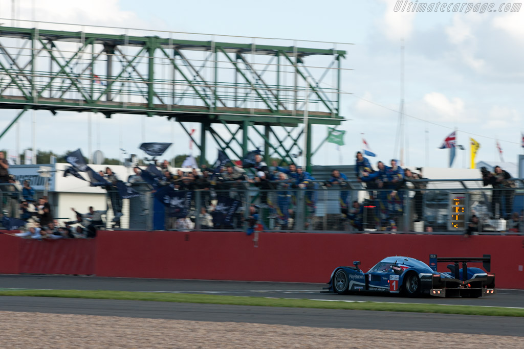 The finish   - 2010 Le Mans Series Silverstone 1000 km (ILMC)