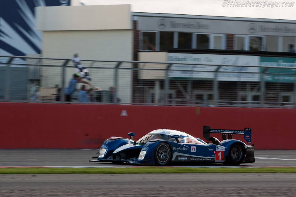 The finish   - 2010 Le Mans Series Silverstone 1000 km (ILMC)