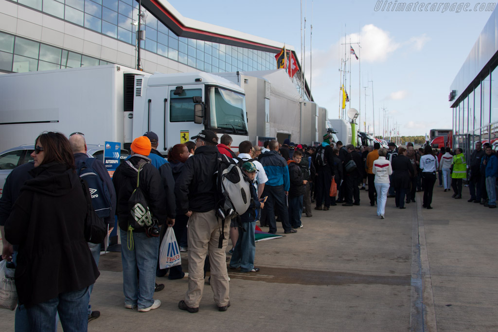 Cueing for Audi   - 2011 Le Mans Series 6 Hours of Silverstone (ILMC)