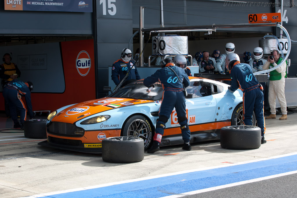 Gulf Aston stop - Chassis: GT2/009  - 2011 Le Mans Series 6 Hours of Silverstone (ILMC)