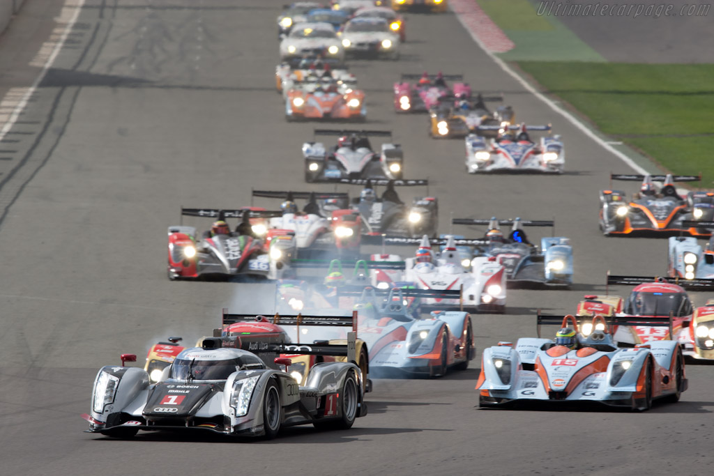 Off they go! - Chassis: 103  - 2011 Le Mans Series 6 Hours of Silverstone (ILMC)