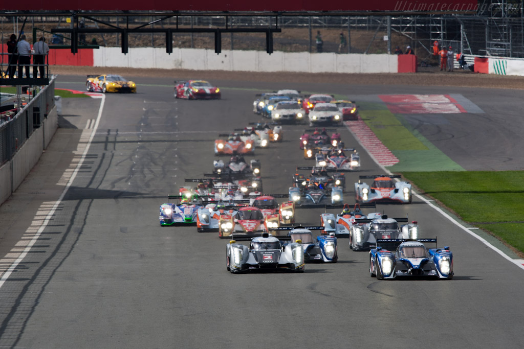 Off they go!   - 2011 Le Mans Series 6 Hours of Silverstone (ILMC)