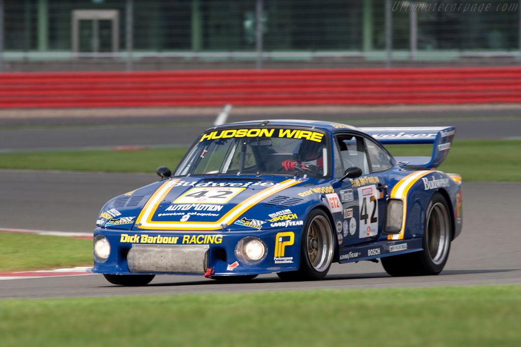 Porsche 935 - Chassis: 930 770 0910  - 2011 Le Mans Series 6 Hours of Silverstone (ILMC)