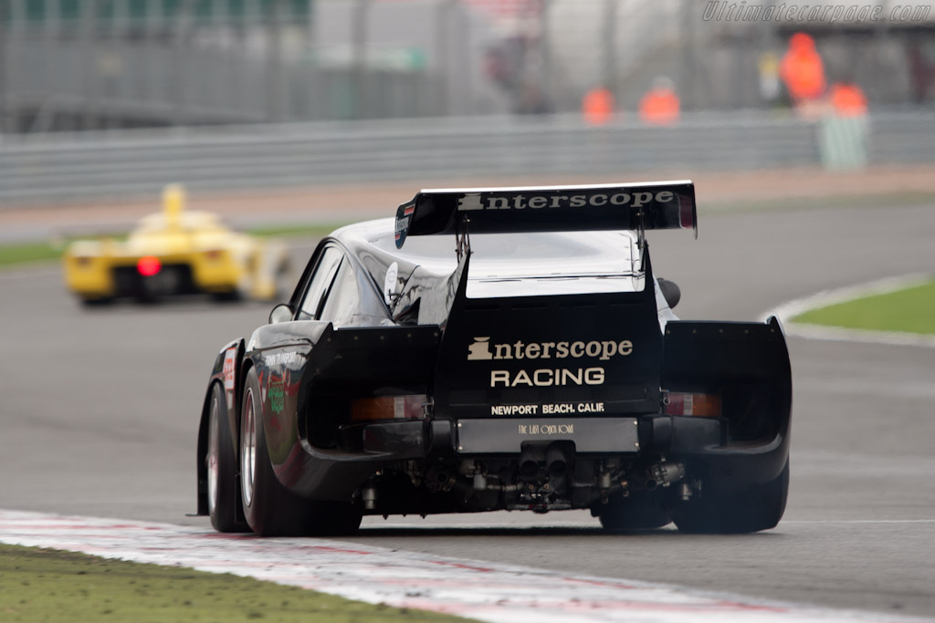 Porsche 935 K3 - Chassis: 000 0027  - 2011 Le Mans Series 6 Hours of Silverstone (ILMC)
