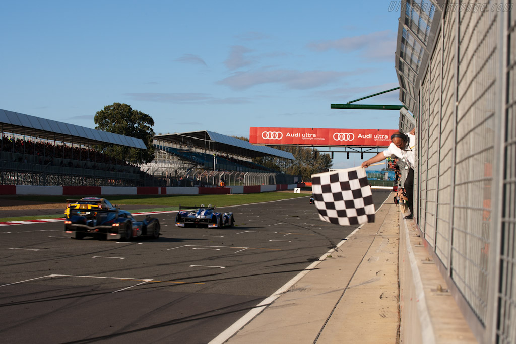 The finish   - 2011 Le Mans Series 6 Hours of Silverstone (ILMC)