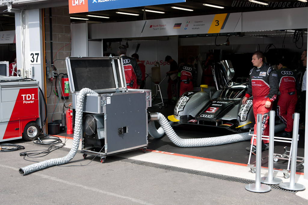Audi R18 warming up - Chassis: 105  - 2011 Le Mans Series Spa 1000 km (ILMC)