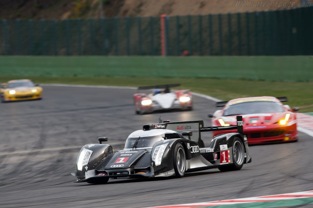 Oversteering Audi - Chassis: 104  - 2011 Le Mans Series Spa 1000 km (ILMC)