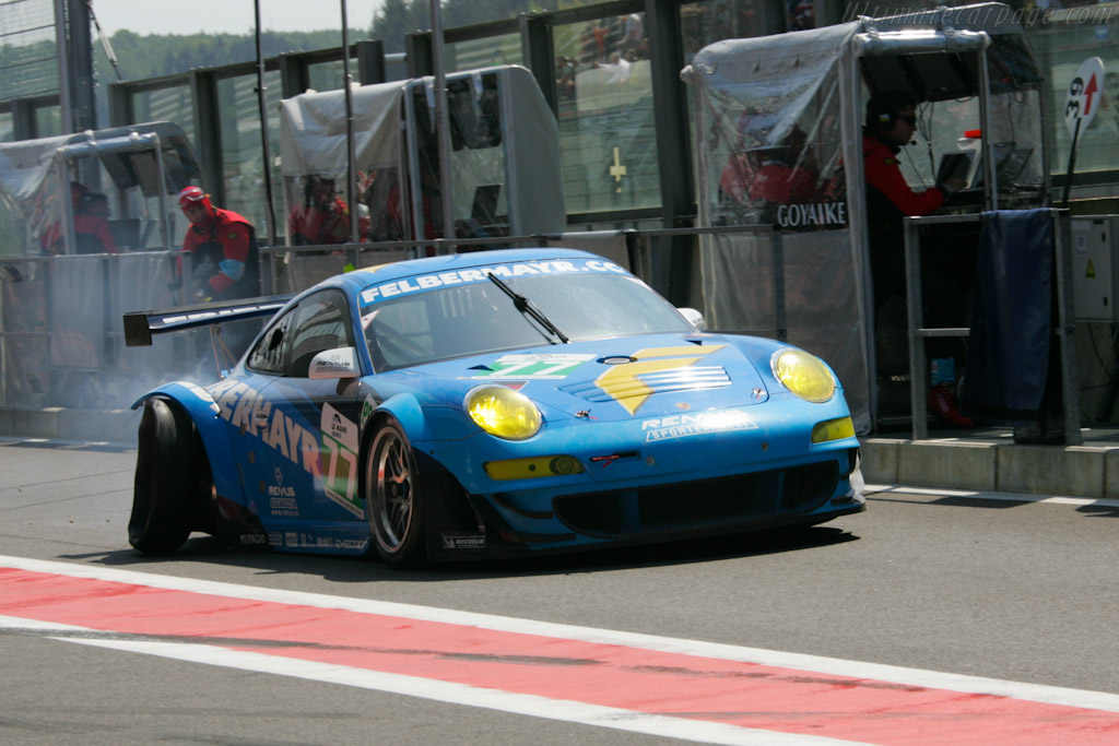 Smashed suspension - Chassis: WP0ZZZ9ZBS799911b  - 2011 Le Mans Series Spa 1000 km (ILMC)
