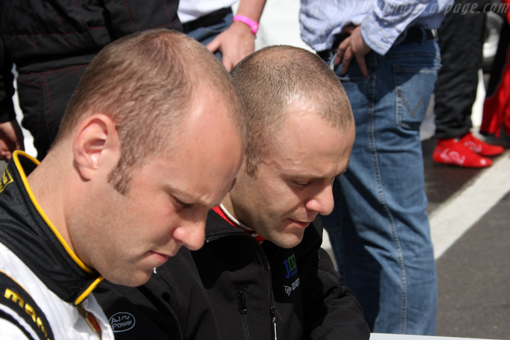 Bell & Bruni share car and barber   - 2009 Le Mans Series Spa 1000 km