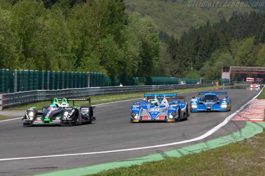 Pescarolo slicing through the field - Chassis: 01-08  - 2009 Le Mans Series Spa 1000 km