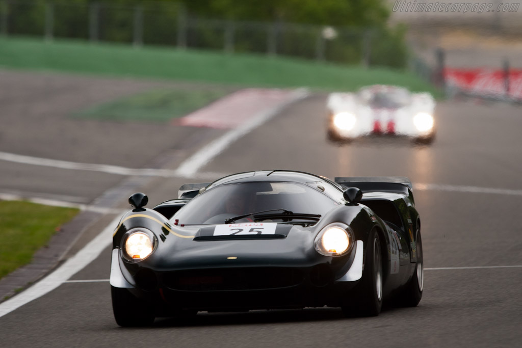 Lola T70 Mk3 - Chassis: SL73/113 - Driver: Marc Devis - 2011 Spa Classic