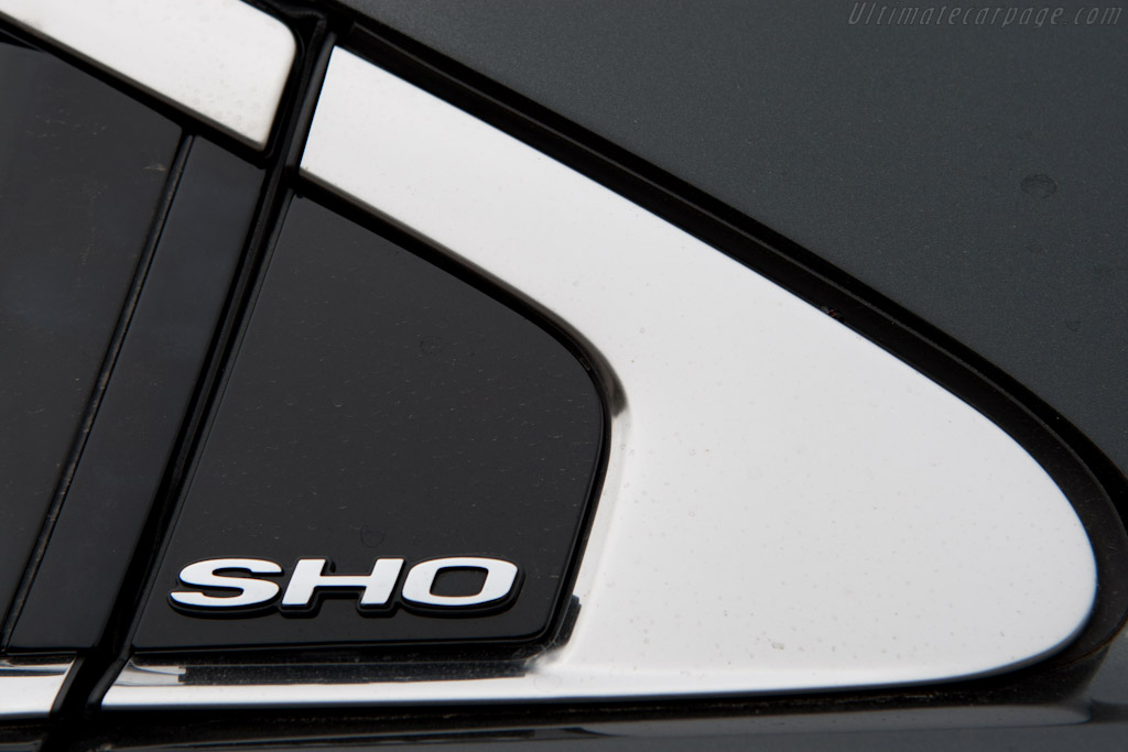 Ford Taurus SHO   - Ford Taurus SHO on Highway 1