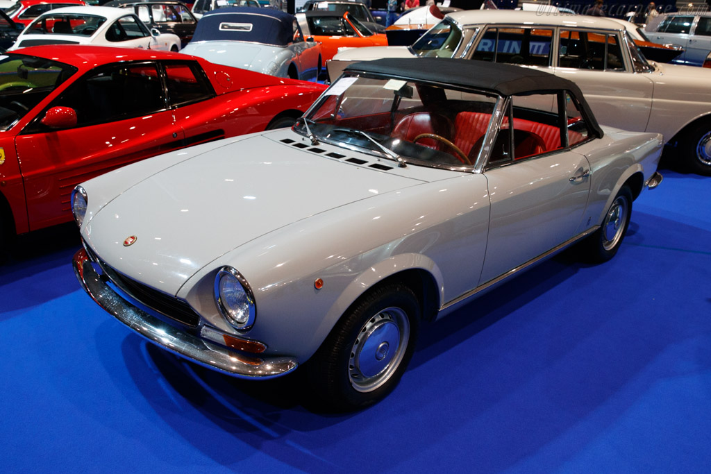 Fiat 124 Spider - Chassis: 124AS004697 - Entrant: Coys - 2019 Techno Classica