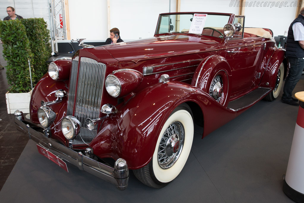 Автомобиль packard twelve